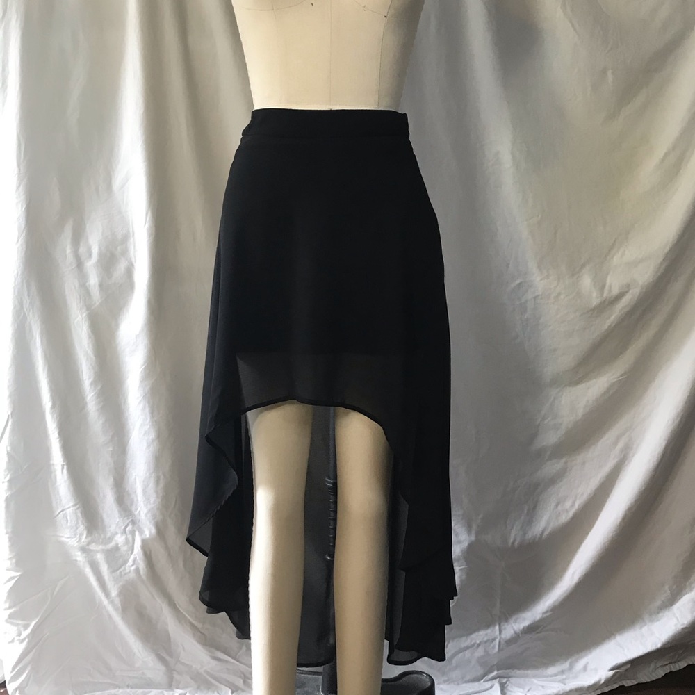 🍁🍁Forever 21 high-low skirt!🖤🖤